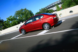 2008款本田锋范对比测试