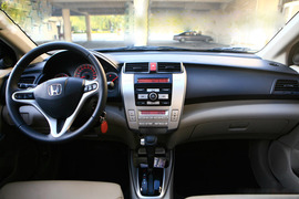 2008款本田锋范对比测试