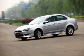 2011款三菱翼神1.8L