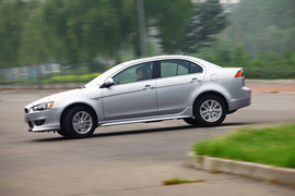 2011款三菱翼神1.8L