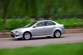 2011款三菱翼神1.8L