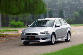 2011款三菱翼神1.8L