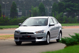 2011款三菱翼神1.8L