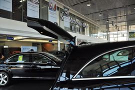 2011款奔驰R350L