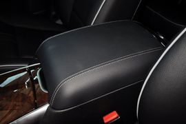 2011款奔驰R350L