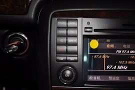 2011款奔驰R350L