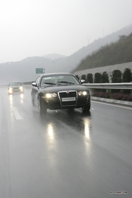 2007款荣威750动态