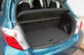 2012款丰田雅力士