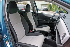 2012款丰田雅力士