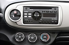 2012款丰田雅力士