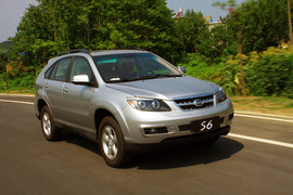 2011款比亚迪S6试驾