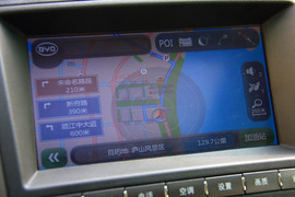 2011款比亚迪S6试驾