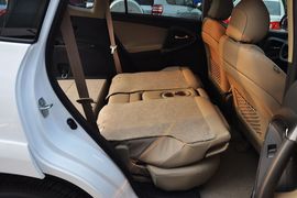 2011款一汽丰田RAV4