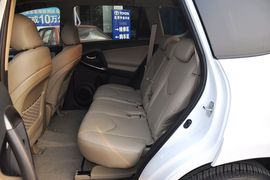 2011款一汽丰田RAV4