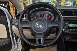 2011款上海大众POLO