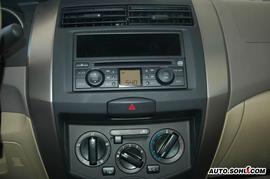 2007款日产骊威