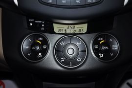 2011款一汽丰田RAV4