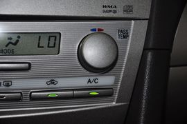 2011款广汽丰田凯美瑞200G经典版到店实拍