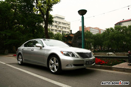 雷克萨斯LS460L外观