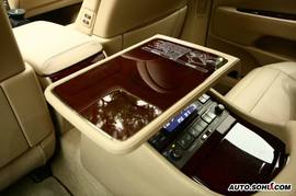 雷克萨斯LS460L内饰