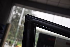 2011款荣威W5