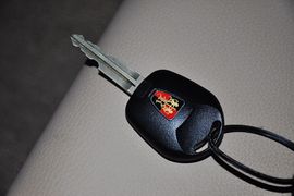 2011款荣威W5
