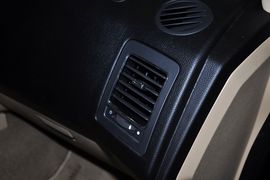 2011款荣威W5