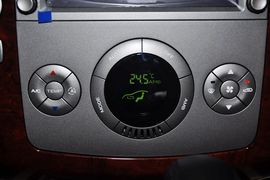 2011款荣威W5