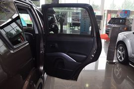 2011款三菱欧蓝德劲界