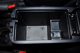 2011款三菱欧蓝德劲界