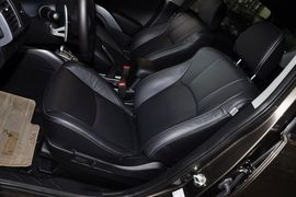 2011款三菱欧蓝德劲界