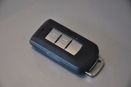 2011款三菱欧蓝德劲界