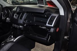 2011款三菱欧蓝德劲界