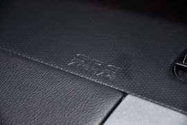 2011款三菱欧蓝德劲界