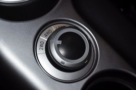 2011款三菱欧蓝德劲界