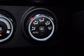 2011款三菱欧蓝德劲界