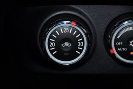 2011款三菱欧蓝德劲界