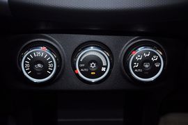 2011款三菱欧蓝德劲界