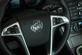 别克君威对比丰田锐志