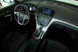 别克君威对比丰田锐志