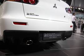 三菱蓝瑟翼豪陆神