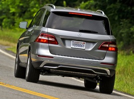 2012款奔驰ML海外试驾实拍