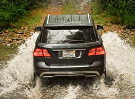 2012款奔驰ML海外试驾实拍