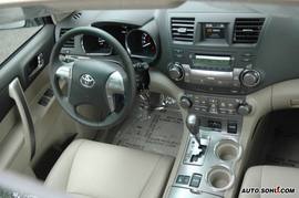 丰田汉兰达内饰