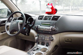 丰田汉兰达内饰