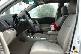 丰田汉兰达内饰