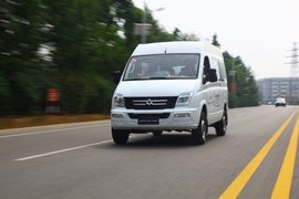 2011款上汽大通V80密云试驾