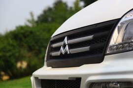 2011款上汽大通V80密云试驾
