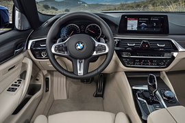 2018款宝马5系旅行车