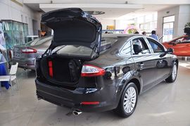 2011款长安福特蒙迪欧致胜2.0T